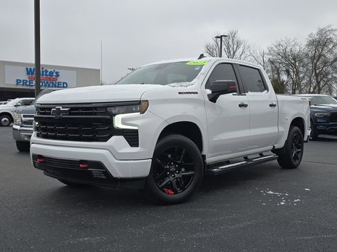 Used 2022 Chevrolet Silverado 1500 RST w/ Redline Edition image 2