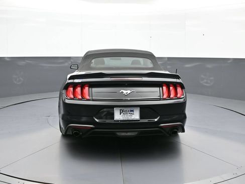 Used 2019 Ford Mustang Convertible RWD image 7