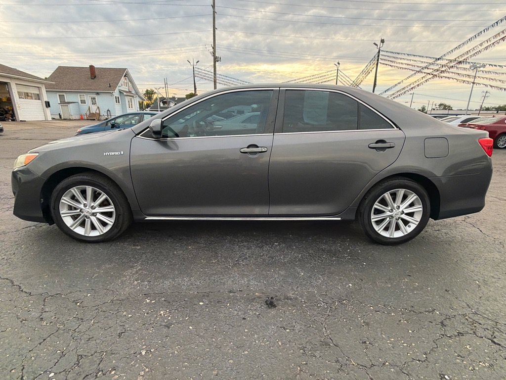 Used 2013 Toyota Camry XLE w/ Leather Pkg FWD image 4