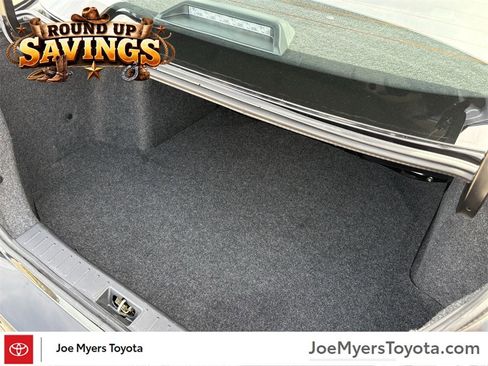 Used 2025 Nissan Versa SV image 28