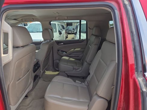 Used 2015 GMC Yukon XL SLT w/ HD Trailering Package AWD/4WD image 16