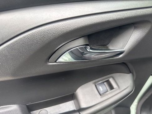 Used 2025 Chevrolet TrailBlazer LT w/ LT Cold Weather Package image 23