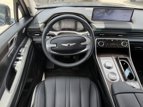 Used 2024 Genesis GV80 2.5T AWD/4WD image 16