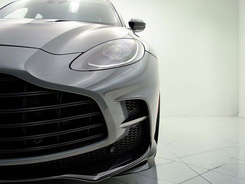 Used 2023 Aston Martin DBX 707 AWD/4WD image 16