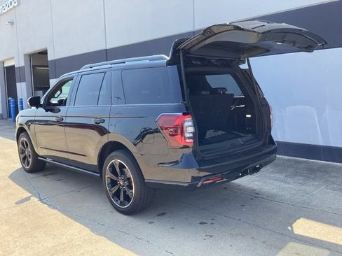 Used 2023 Ford Expedition Limited AWD/4WD image 13