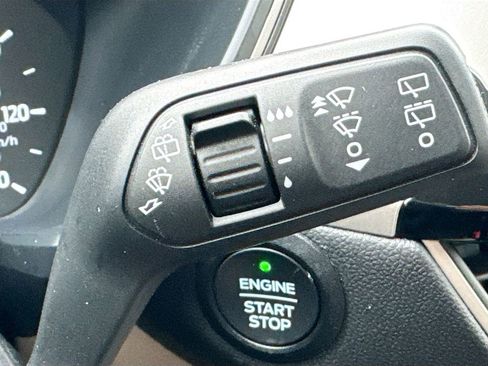 Used 2022 Ford Escape SEL FWD image 13