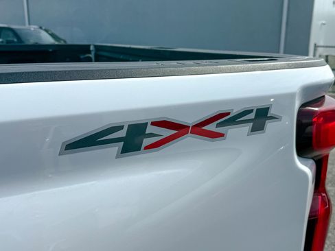 Certified 2021 Chevrolet Silverado 2500 Custom w/ Custom Value Package AWD/4WD image 7