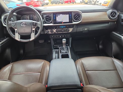 Certified 2019 Toyota Tacoma Limited AWD/4WD image 19