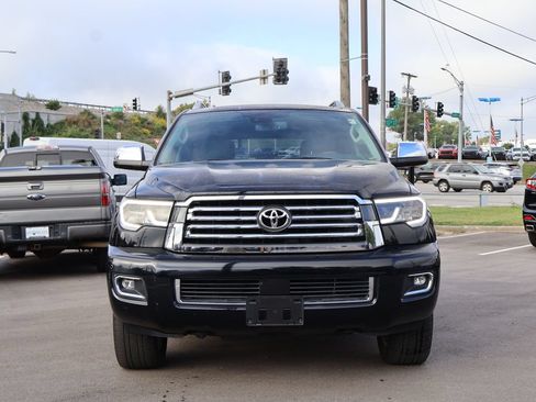 Used 2019 Toyota Sequoia Platinum AWD/4WD image 2
