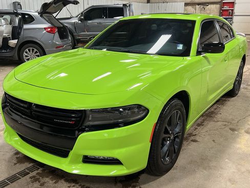 Used 2023 Dodge Charger SXT w/ Blacktop Package image 2