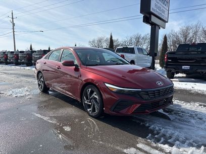 Used 2025 Hyundai Elantra Limited