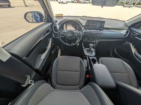 Used 2021 Kia Seltos S AWD/4WD image 17