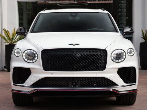 New 2025 Bentley Bentayga image 10