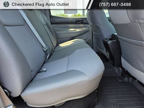Used 2015 Toyota Tacoma 4x4 Double Cab w/ TRD Off-Road Package image 27