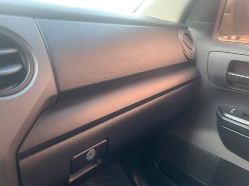 Used 2015 Toyota Tundra SR w/ Tow Package image 29