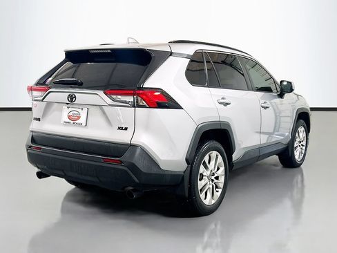 Used 2024 Toyota RAV4 XLE Premium FWD image 4