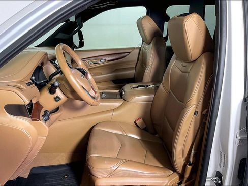 Used 2017 Cadillac Escalade Platinum AWD/4WD image 37