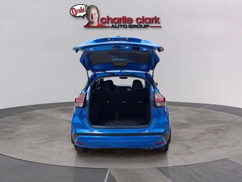 Used 2025 Nissan Kicks Play S FWD image 5