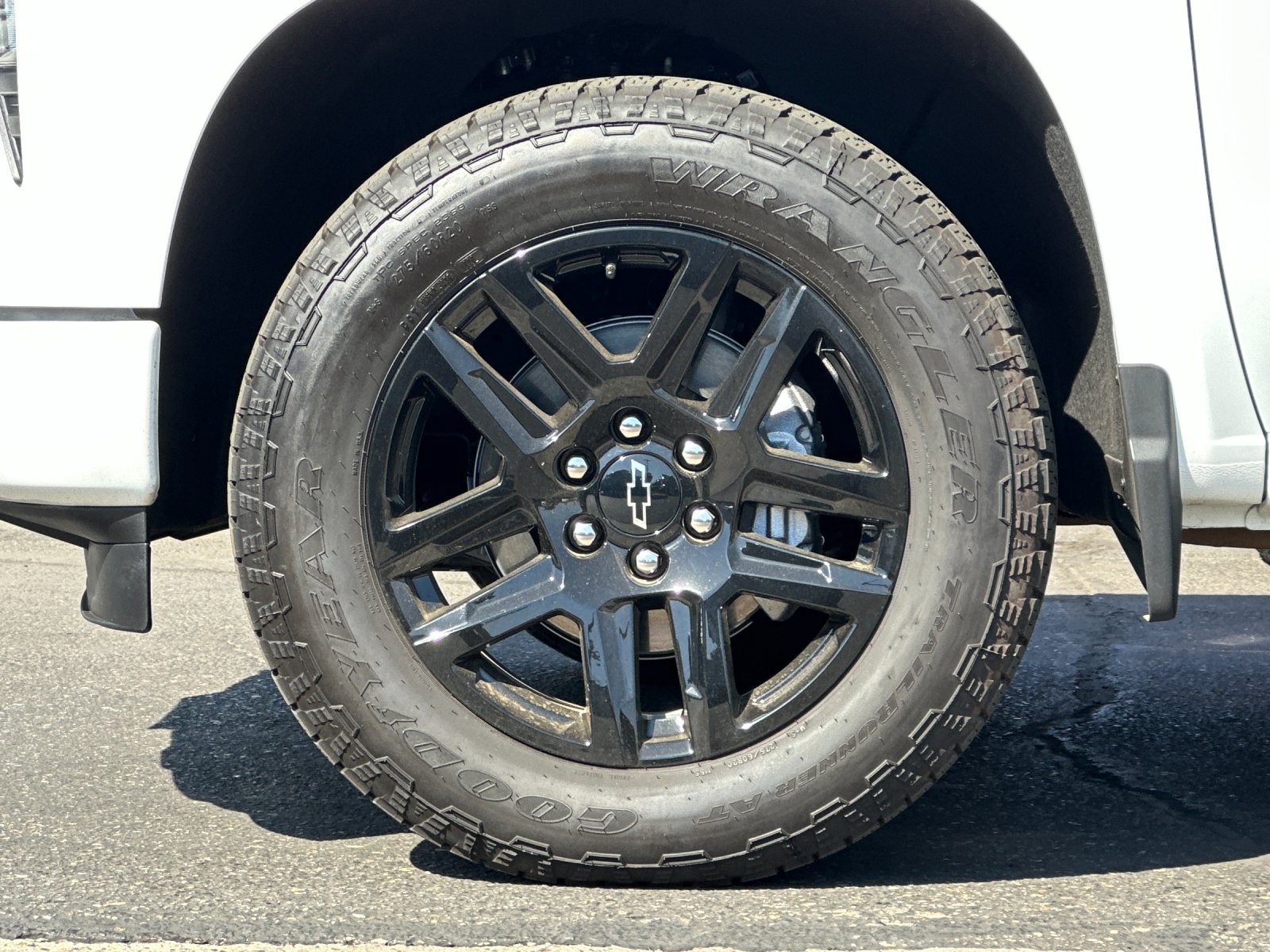 Used 2026 Chevrolet Silverado 1500 Custom w/ Turbomax Blackout Package AWD/4WD image 25