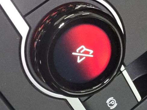 New 2026 Volkswagen Tiguan SE image 8