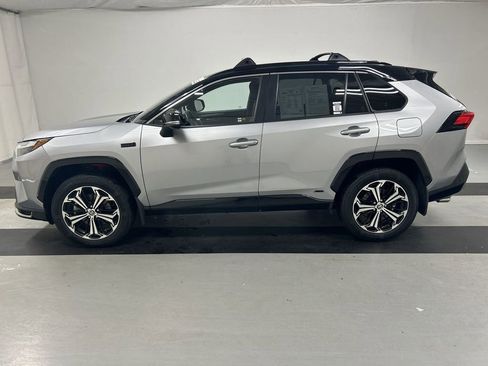 Used 2023 Toyota RAV4 XSE w/ Weather Package image 7