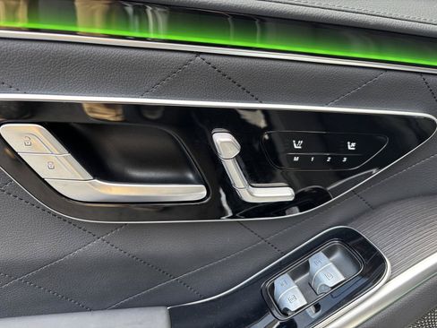 Used 2023 Mercedes-Benz S 580 4MATIC Sedan image 22