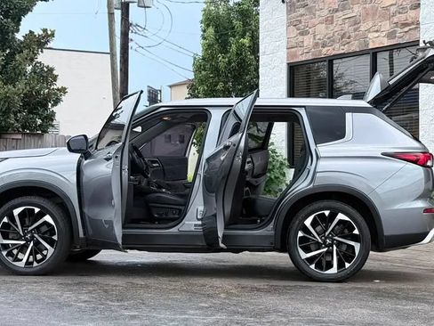 Used 2022 Mitsubishi Outlander SE FWD image 9