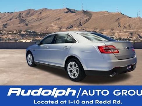 Used 2018 Ford Taurus SE image 3
