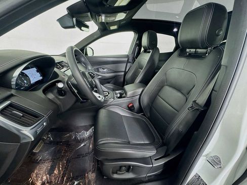 Used 2024 Jaguar E-PACE R-Dynamic SE image 11