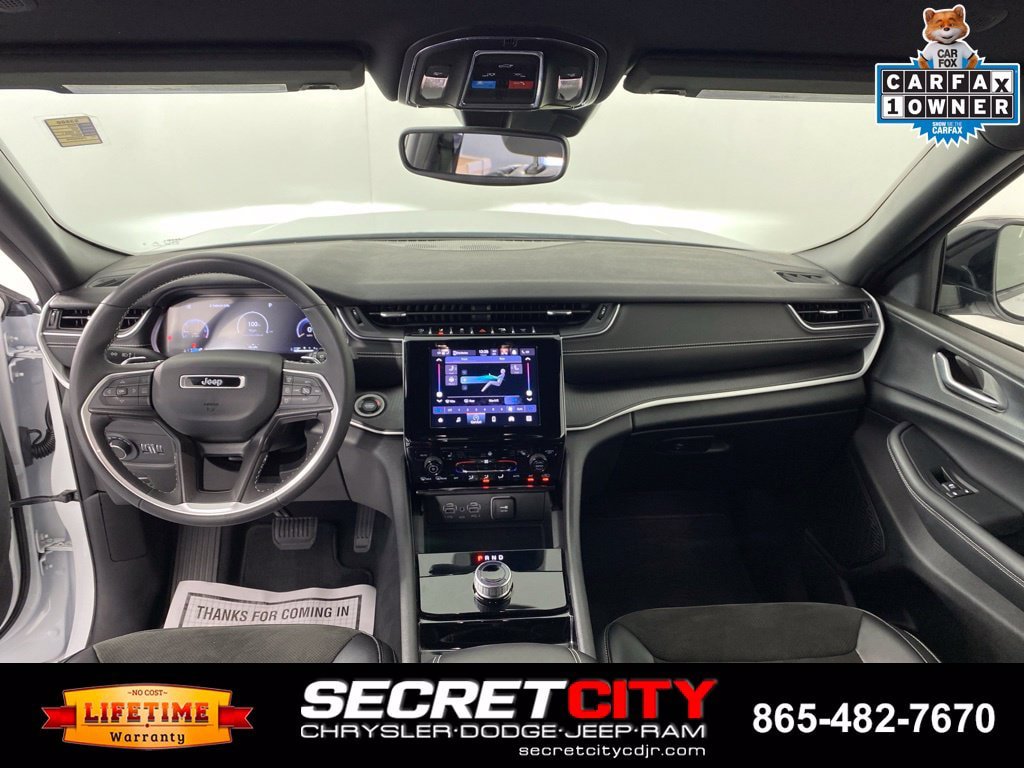 Used 2023 Jeep Grand Cherokee L Laredo AWD/4WD image 27