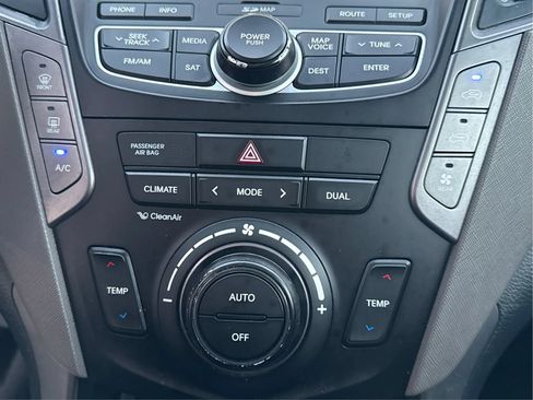 Used 2016 Hyundai Santa Fe SE w/ Option Group 03 FWD image 33