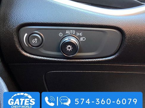 Used 2024 Chevrolet Malibu LT image 21