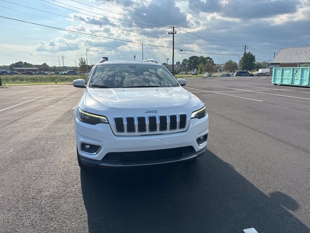 Used 2019 Jeep Cherokee Limited AWD/4WD image 3