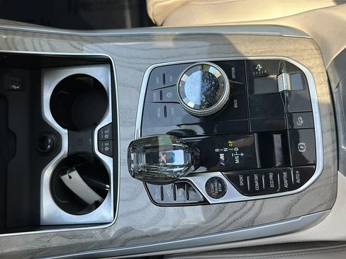 Used 2021 BMW X7 M50i AWD/4WD image 43