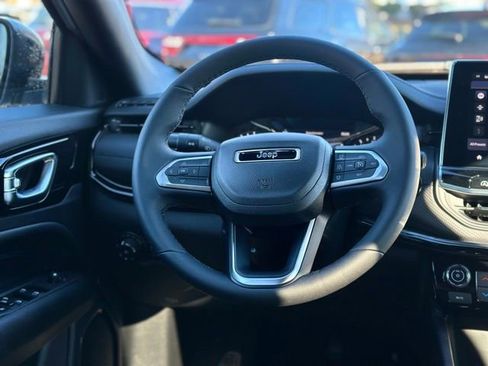 New 2026 Jeep Compass Limited AWD/4WD image 18