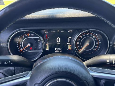Used 2021 Jeep Gladiator Overland w/ Popular Equipment Package AWD/4WD image 24