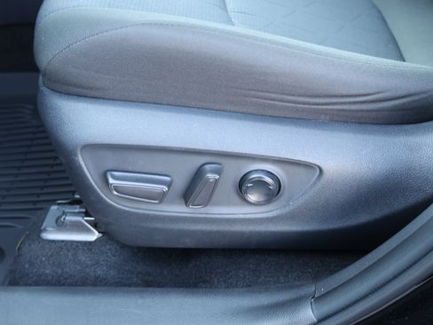 Certified 2025 Toyota RAV4 XLE FWD image 22
