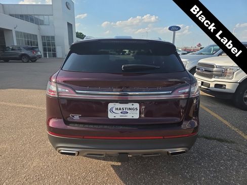 Used 2023 Lincoln Nautilus Black Label w/ Class II Trailer Tow Package AWD/4WD image 4