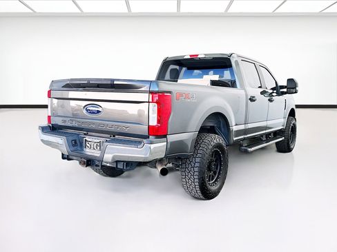 Used 2019 Ford F250 XL w/ STX Appearance Package AWD/4WD image 4