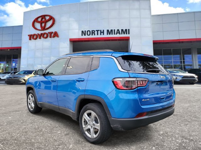 Used 2024 Jeep Compass Latitude AWD/4WD image 3