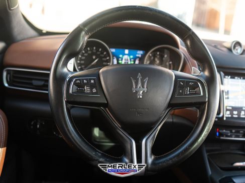Used 2019 Maserati Levante S GranLusso image 24