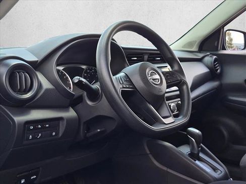 Used 2023 Nissan Kicks S FWD image 6