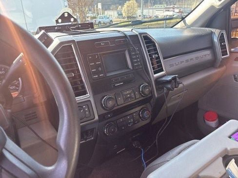 Used 2018 Ford F250 XLT AWD/4WD image 23