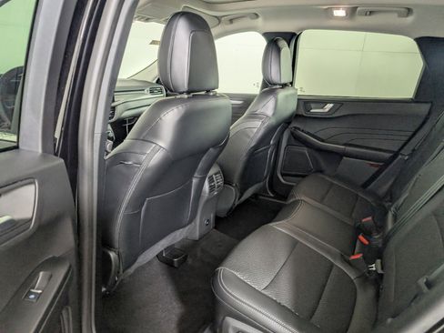 New 2025 Ford Escape SE w/ Class II Trailer Tow Package image 8