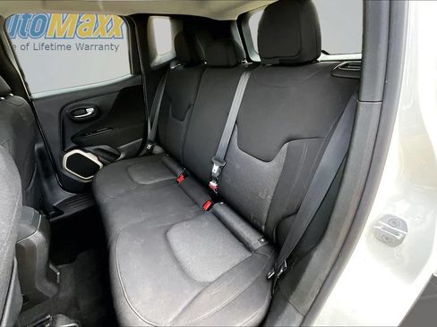 Used 2017 Jeep Renegade Latitude AWD/4WD image 21