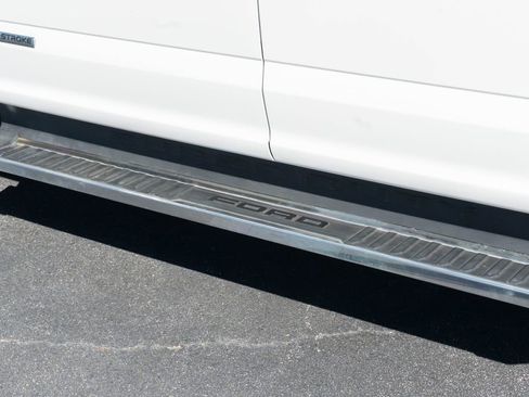Used 2022 Ford F350 Lariat w/ Lariat Ultimate Package AWD/4WD image 3