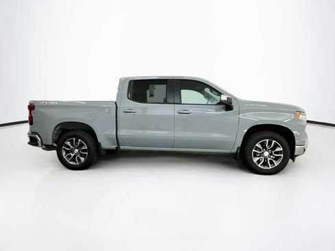 Used 2024 Chevrolet Silverado 1500 LT AWD/4WD image 10