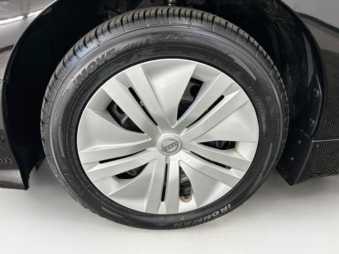 Used 2025 Nissan Leaf S FWD image 34
