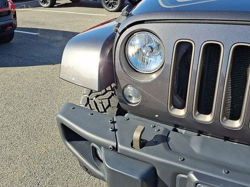 Certified 2018 Jeep Wrangler Unlimited Sport AWD/4WD image 18