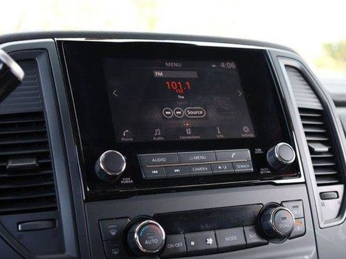 Used 2024 Nissan Titan SV w/ SV Convenience Package AWD/4WD image 11